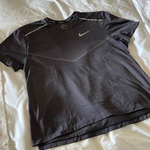 Men’s Nike dri-fit running top